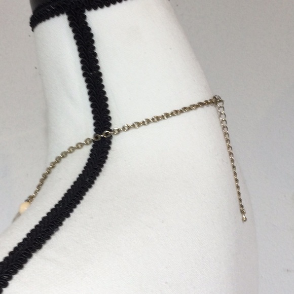 Faux Pearl and Rhinestone Statement Necklace - Picture 6 of 10